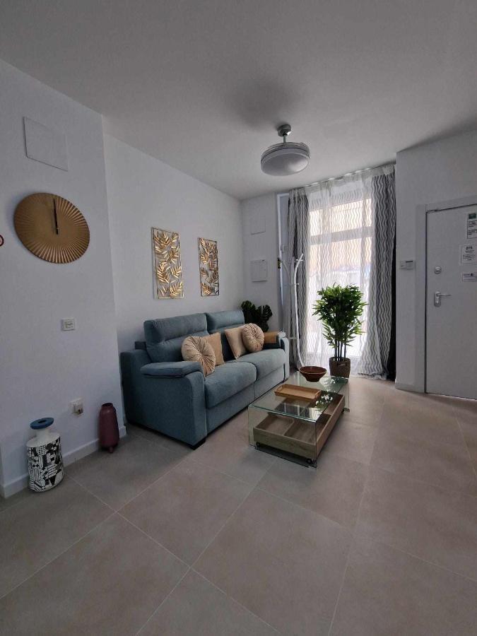 Moderno 2 Junto A Calle Marmoles Malaga